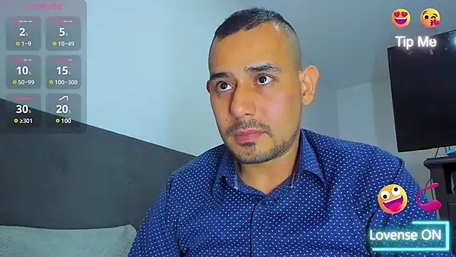 jhonyalzate2 online show from February 4, 2025, 2:39 am