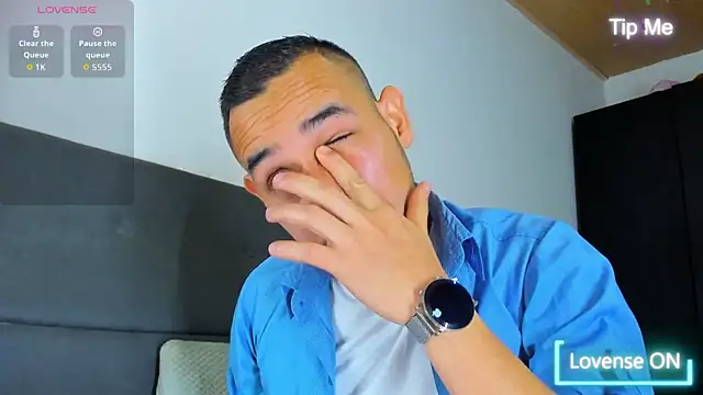 jhonyalzate2 online show from September 11, 2025, 1:17 am