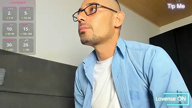 jhonyalzate2 online show from May 22, 2026, 2:19 am