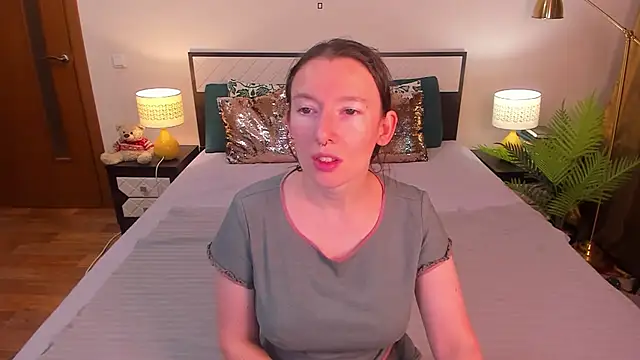 CatherineWalls online show from July 18, 2026, 3:54 am
