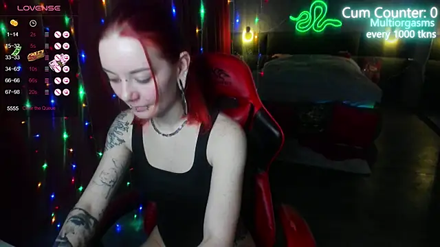 Snapshot of MaxPhoenixx chatting on February 17, 2025, 9:08 pm MaxPhoenixx online show from February 17, 2025, 9:08 pm