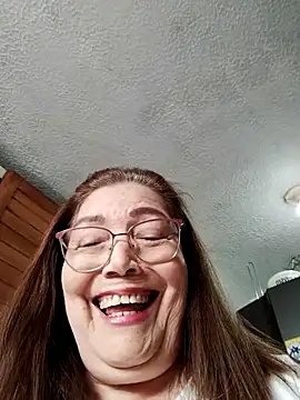 Snapshot of Vicky_Rosse chatting on February 3, 2026, 4:56 pm Vicky Rosse online show from February 3, 2026, 4:56 pm