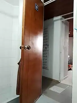 Snapshot of Vicky_Rosse chatting on February 13, 2026, 8:05 pm Vicky Rosse online show from February 13, 2026, 8:05 pm