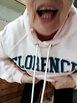 Vicky Rosse online show from March 5, 2026, 7:43 pm