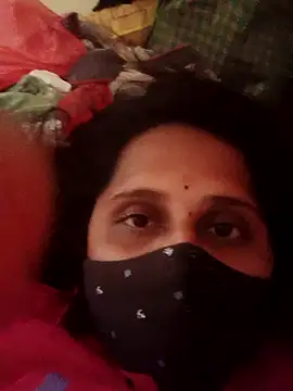 Snapshot of Indiantina chatting on October 9, 2025, 8:12 am Indiantina online show from October 9, 2025, 8:12 am