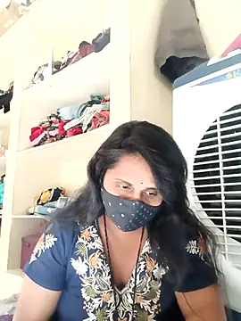 Snapshot of Indiantina chatting on November 10, 2025, 9:41 am Indiantina online show from November 10, 2025, 9:41 am