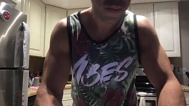 BigGuyMuscle online show from December 18, 2025, 9:54 pm