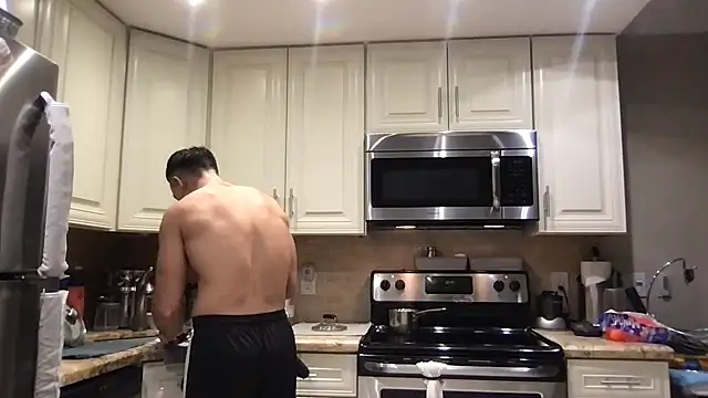 BigGuyMuscle online show from March 13, 2026, 12:50 am