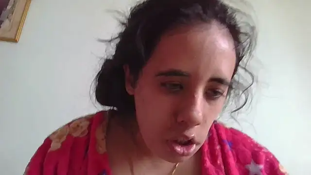 Snapshot of annarose19 chatting on December 19, 2024, 4:35 pm annarose19 online show from December 19, 2024, 4:35 pm