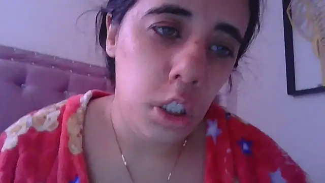 Snapshot of annarose19 chatting on December 21, 2024, 5:40 pm annarose19 online show from December 21, 2024, 5:40 pm