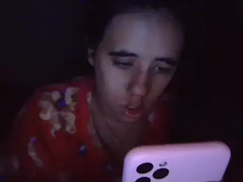 Snapshot of annarose19 chatting on January 25, 2025, 4:13 am annarose19 online show from January 25, 2025, 4:13 am