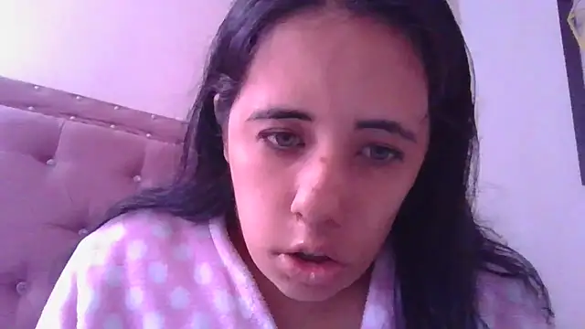 Snapshot of annarose19 chatting on October 2, 2025, 5:42 pm annarose19 online show from October 2, 2025, 5:42 pm