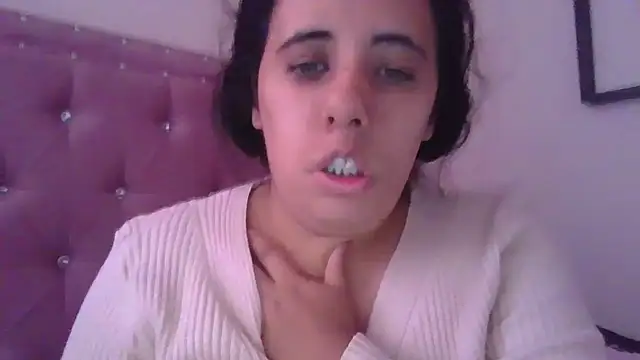 Snapshot of annarose19 chatting on October 14, 2025, 6:09 pm annarose19 online show from October 14, 2025, 6:09 pm