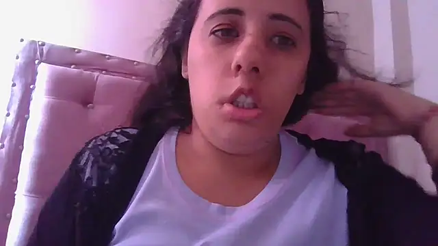 Snapshot of annarose19 chatting on November 11, 2025, 7:47 pm annarose19 online show from November 11, 2025, 7:47 pm