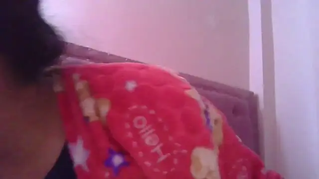 Snapshot of annarose19 chatting on November 15, 2025, 6:04 pm annarose19 online show from November 15, 2025, 6:04 pm