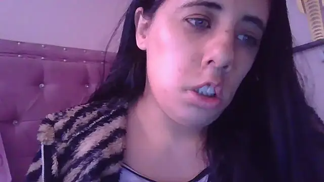 annarose19 online show from January 15, 2026, 8:45 pm