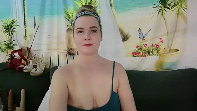 Snapshot of Kellylynn69 chatting on December 4, 2024, 1:25 am Kellylynn69 online show from December 4, 2024, 1:25 am