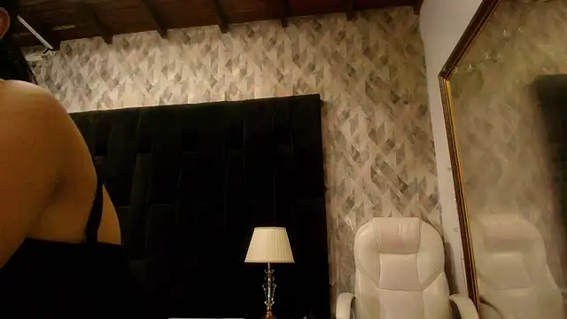 cataleyamss online show from January 28, 2025, 7:10 pm