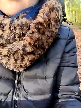 Snapshot of beauty-of-pain chatting on November 4, 2025, 10:03 am beauty-of-pain online show from November 4, 2025, 10:03 am