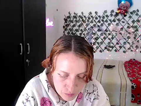 kittykalor09 online show from March 26, 2026, 6:35 pm