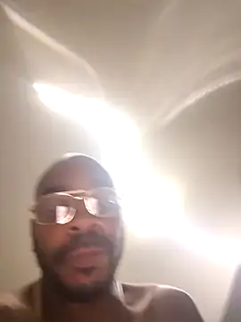 Snapshot of NIICONIICO46 chatting on April 15, 2026, 5:14 am NIICONIICO46 online show from April 15, 2026, 5:14 am