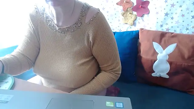 Snapshot of QueenLana chatting on April 24, 2026, 6:38 am QueenLana online show from April 24, 2026, 6:38 am