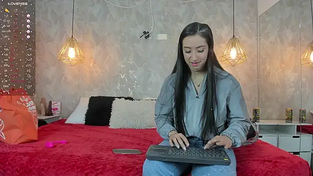 Snapshot of danaythamara1 chatting on February 14, 2026, 10:50 pm danaythamara1 online show from February 14, 2026, 10:50 pm