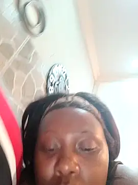 THREEHOLESPLEASURE99 online show from October 26, 2025, 6:03 pm