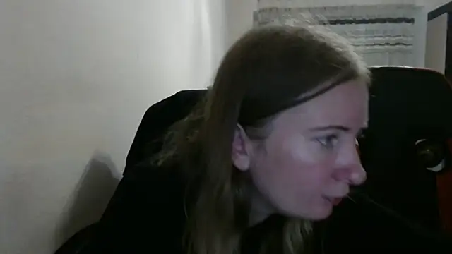 PeterAndJen online show from October 9, 2025, 8:07 pm