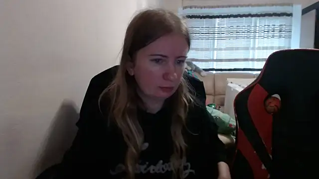 PeterAndJen online show from October 10, 2025, 8:13 am