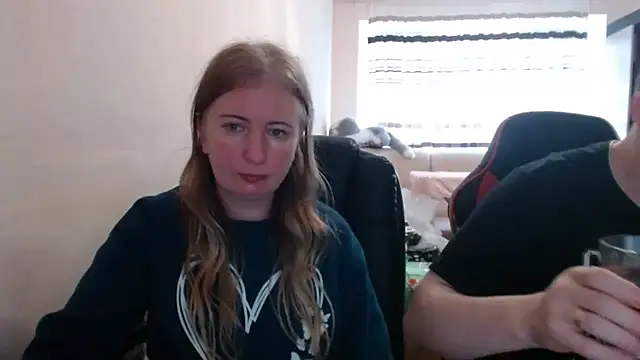 PeterAndJen online show from November 3, 2025, 8:37 am