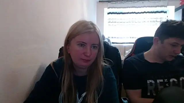 Snapshot of PeterAndJen chatting on May 1, 2026, 5:12 am PeterAndJen online show from May 1, 2026, 5:12 am