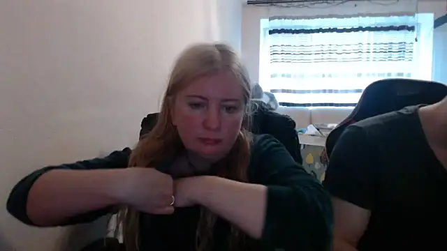 Snapshot of PeterAndJen chatting on May 15, 2026, 7:15 am PeterAndJen online show from May 15, 2026, 7:15 am