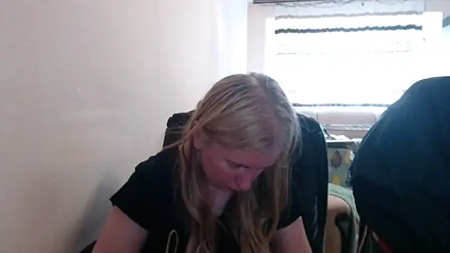Snapshot of PeterAndJen chatting on May 17, 2026, 4:14 pm PeterAndJen online show from May 17, 2026, 4:14 pm