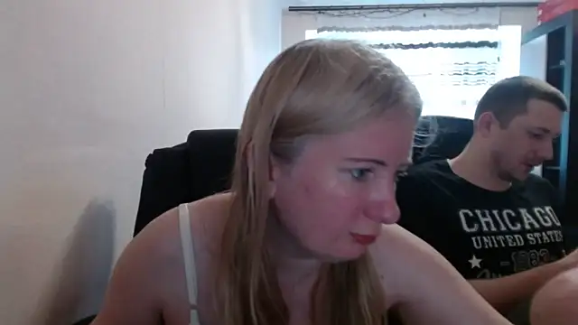 Snapshot of PeterAndJen chatting on May 25, 2026, 6:19 am PeterAndJen online show from May 25, 2026, 6:19 am