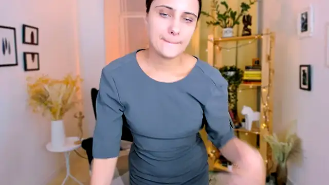 Snapshot of Orfeya chatting on January 19, 2025, 4:14 pm Orfeya online show from January 19, 2025, 4:14 pm