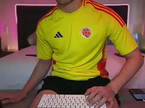 Snapshot of mcklister_kinky_feets chatting on March 29, 2026, 4:18 pm mcklister kinky feets online show from March 29, 2026, 4:18 pm