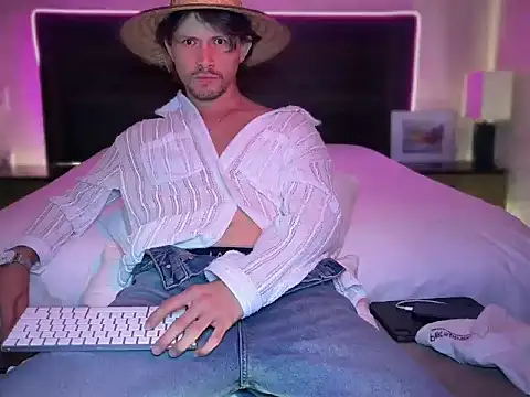 Snapshot of mcklister_kinky_feets chatting on March 31, 2026, 12:38 pm mcklister kinky feets online show from March 31, 2026, 12:38 pm