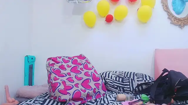 timkerbell  online show from October 2, 2025, 7:21 pm