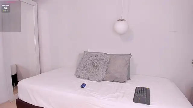 Snapshot of Snooky_Clinton chatting on October 11, 2025, 9:02 pm Snooky Clinton online show from October 11, 2025, 9:02 pm