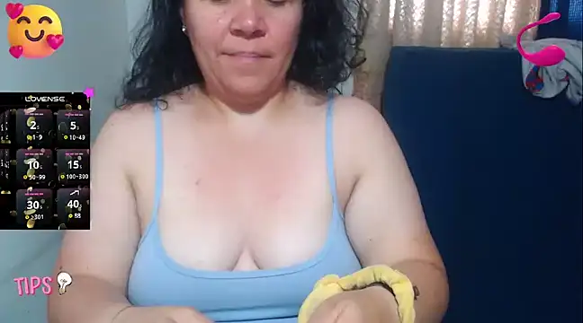 agathamiller01 online show from January 30, 2025, 6:21 pm