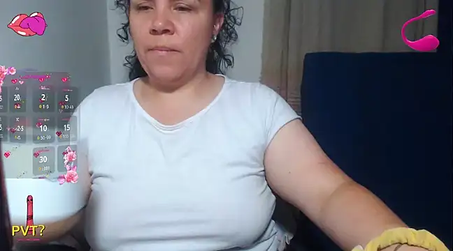 agathamiller01 online show from February 5, 2025, 10:51 am