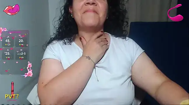 agathamiller01 online show from February 6, 2025, 12:43 am