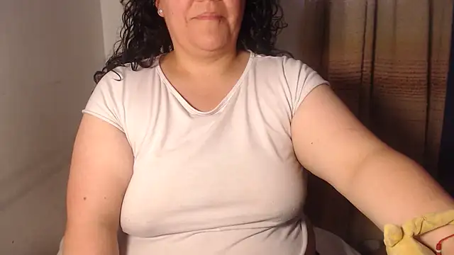 agathamiller01 online show from March 11, 2026, 11:00 pm