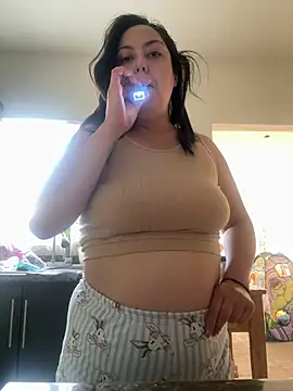 MileyGia online show from March 16, 2026, 2:54 pm