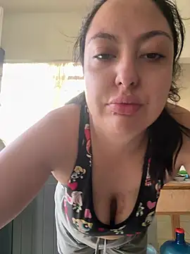Snapshot of MileyGia chatting on July 25, 2026, 3:09 pm MileyGia online show from July 25, 2026, 3:09 pm