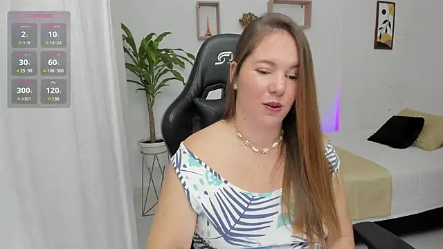 Snapshot of tamy_shine87 chatting on December 20, 2024, 2:41 am tamy shine87 online show from December 20, 2024, 2:41 am