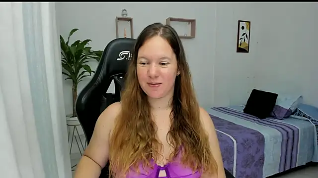 Snapshot of tamy_shine87 chatting on February 2, 2025, 11:11 pm tamy shine87 online show from February 2, 2025, 11:11 pm