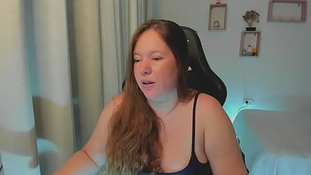 Snapshot of tamy_shine87 chatting on March 23, 2025, 2:15 am tamy shine87 online show from March 23, 2025, 2:15 am