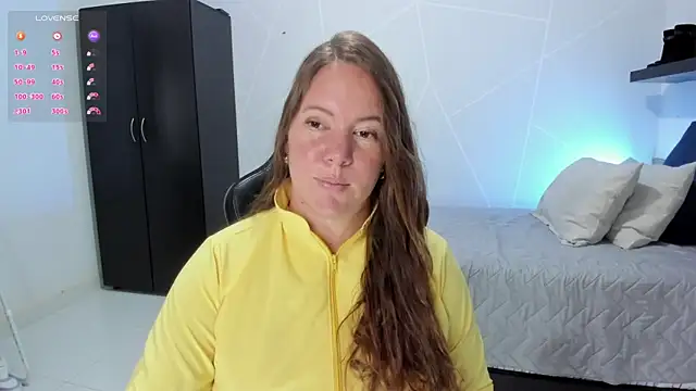 Snapshot of tamy_shine87 chatting on October 26, 2025, 12:38 am tamy shine87 online show from October 26, 2025, 12:38 am